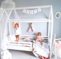 Детская кровать для девочки для игры и сна фотография